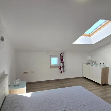 Lusia Pool&sauna Opatija By Guide * Brsec