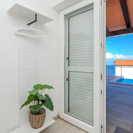 Lusia Pool&sauna Opatija By Guide *